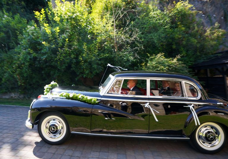 Hochzeitsfahrzeug in Würzburg oder Schweinfurt - mit Chauffeur – exklusives Hochzeitsfahrzeug für Ihre Traumhochzeit Hochzeitsfahrzeug in Würzburg oder Schweinfurt - mit Chauffeur – exklusives Hochzeitsfahrzeug für Ihre Traumhochzeit