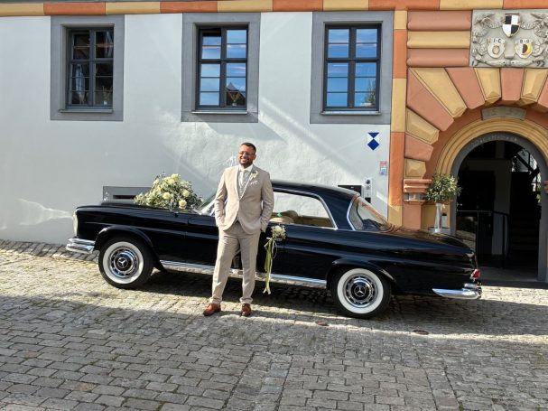 Mercedes Benz 220 SE Coupe